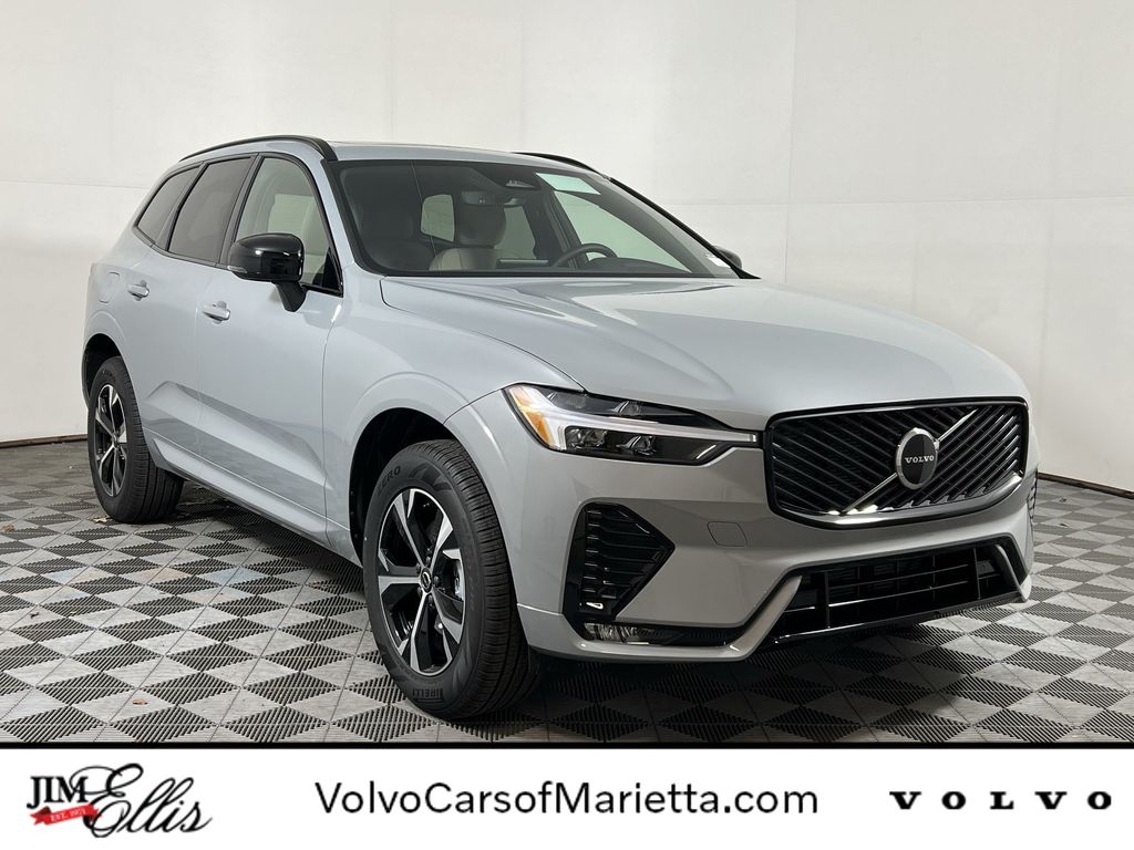2026 Volvo XC60 Core's photo