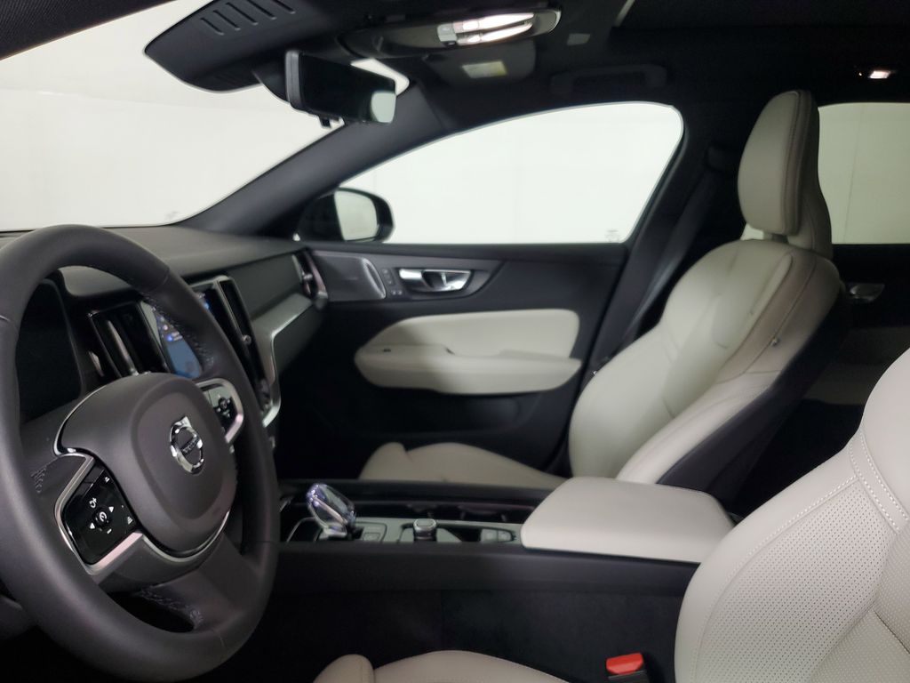 2026 Volvo V60 Cross Country Ultra - Photo 22