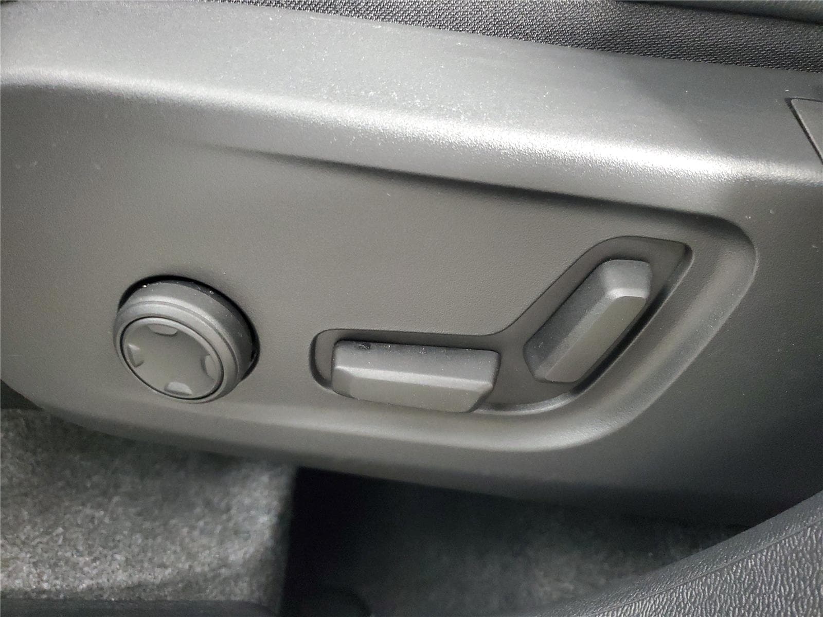2026 Volvo XC40 Core - Photo 21