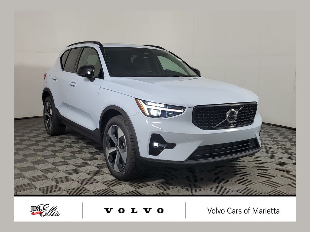 New 2026 Volvo XC40 B5 Plus SUV
