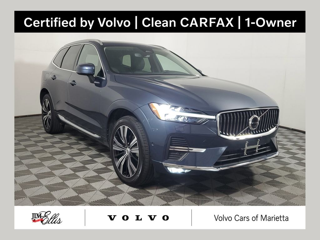2023 Volvo XC60 B5 Plus Bright Theme AWD's photo