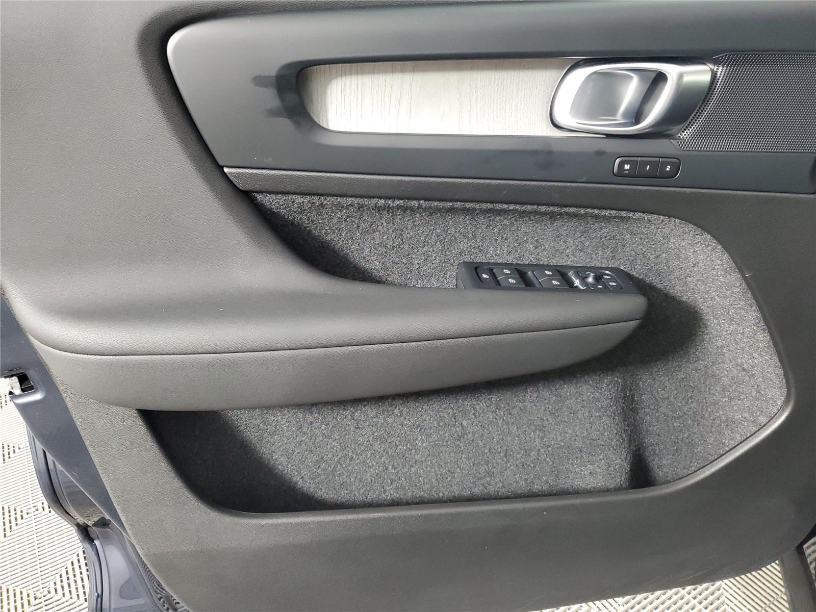 2026 Volvo XC40 Core - Photo 19
