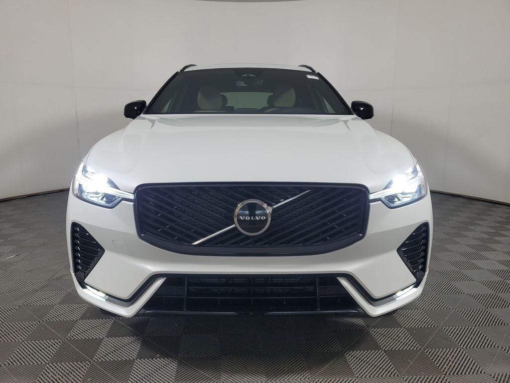New 2026 Volvo XC60 B5 Core SUV