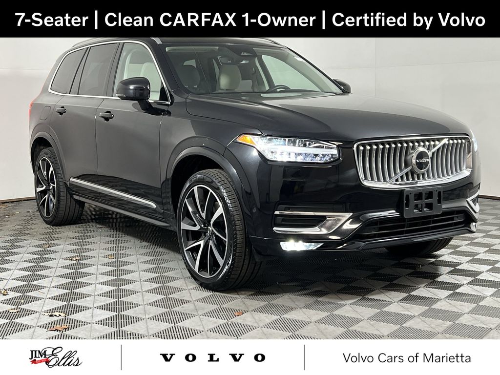 2023 Volvo XC90 Plus's photo