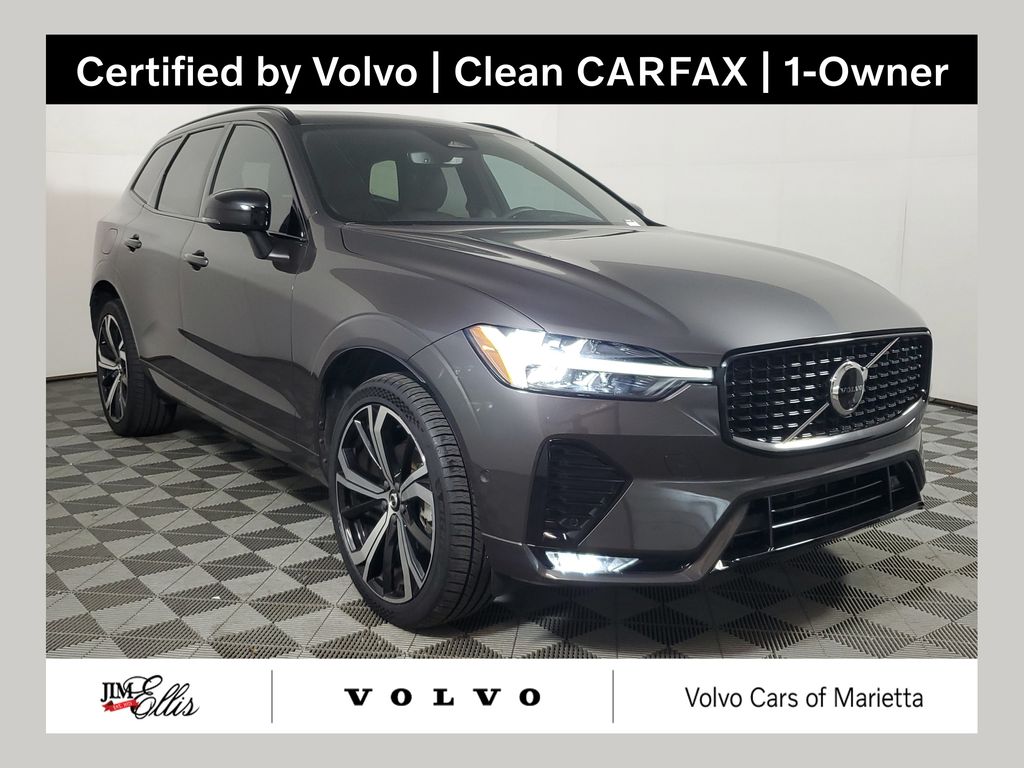 2023 Volvo XC60 B5 Ultimate Dark Theme FWD's photo