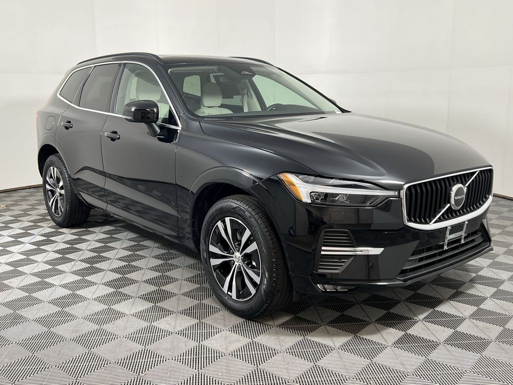 2023 Volvo XC60 B5 Core photo 2