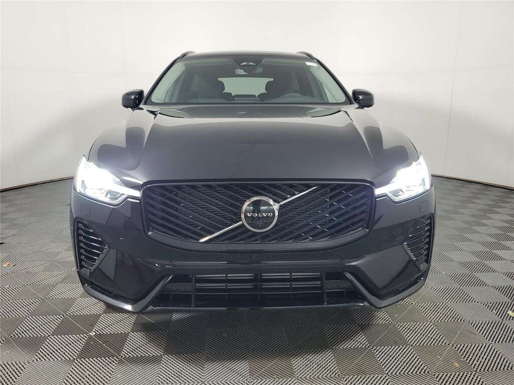 New 2026 Volvo XC60 plug-in hybrid T8 Plus SUV