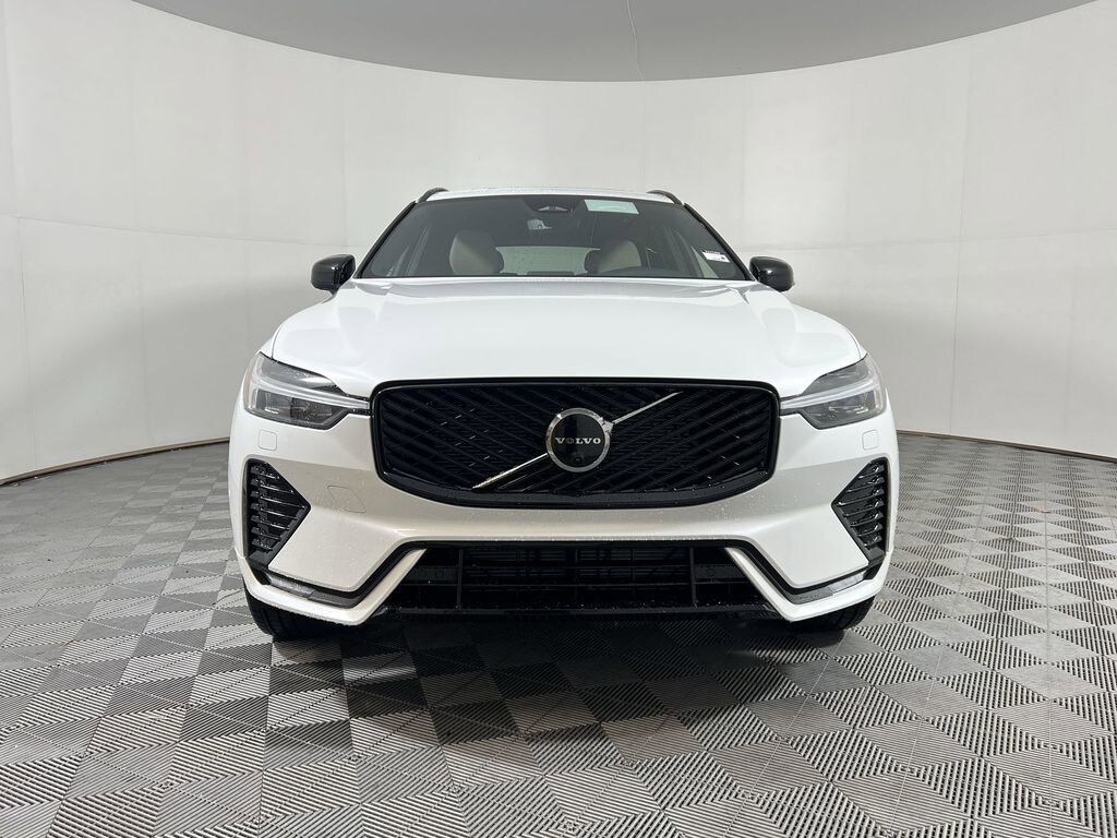 New 2026 Volvo XC60 B5 Plus SUV