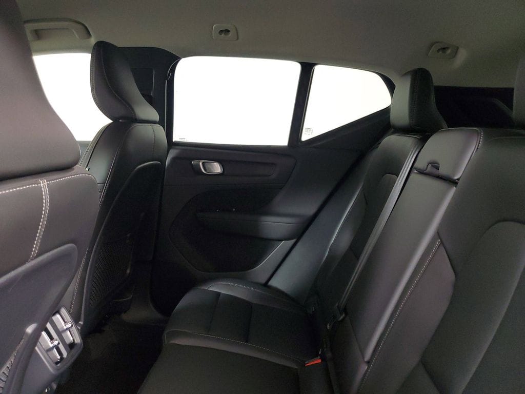 2026 Volvo XC40 Core - Photo 14