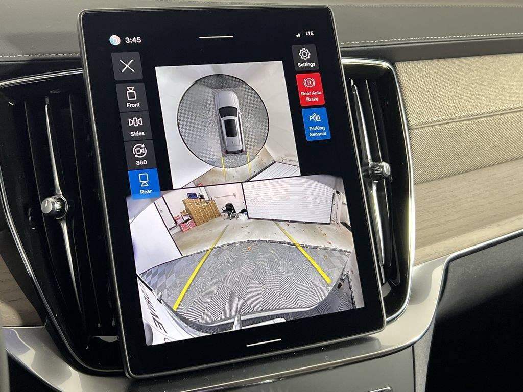 2026 Volvo XC90 Plus - Photo 22