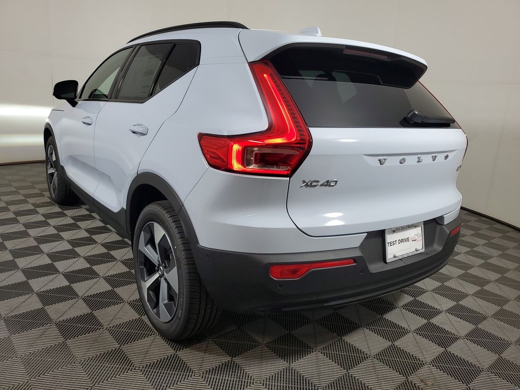 New 2026 Volvo XC40 B5 Plus SUV