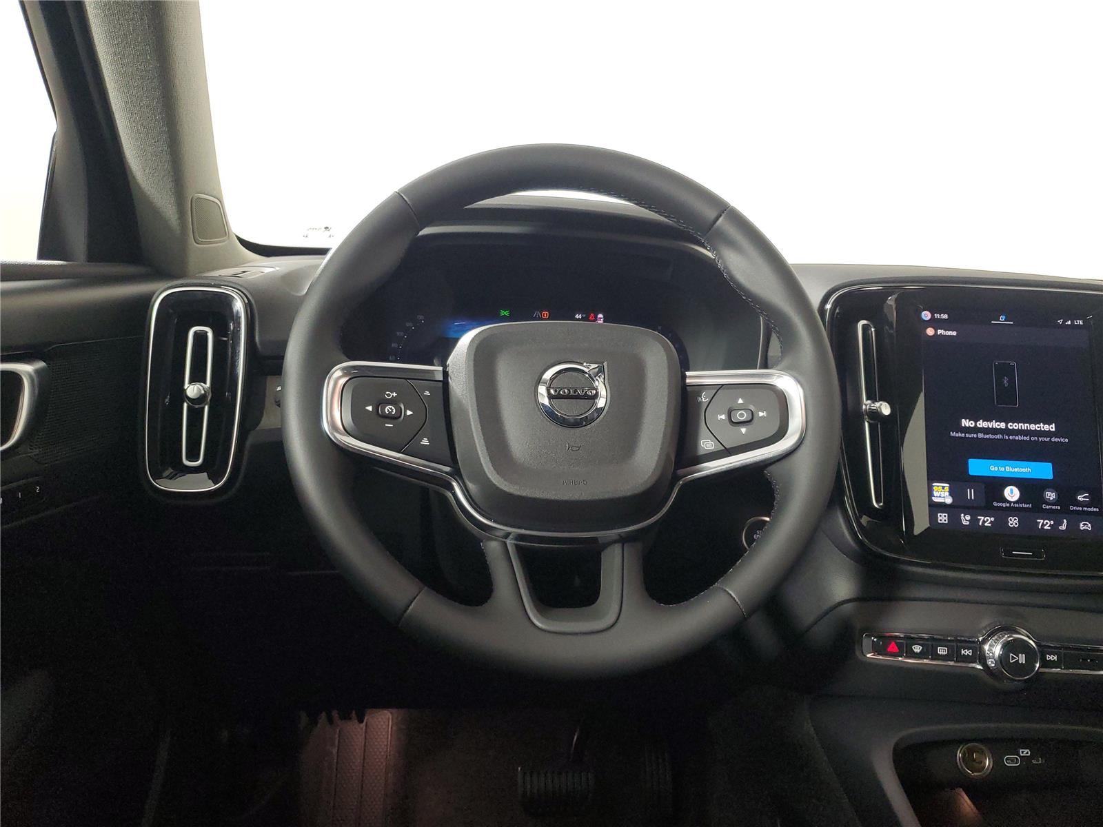 2026 Volvo XC40 Core - Photo 16