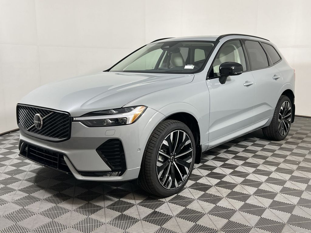 2026 Volvo XC60 B5 photo 4