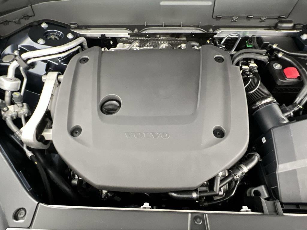 2026 Volvo XC90 Plus - Photo 16