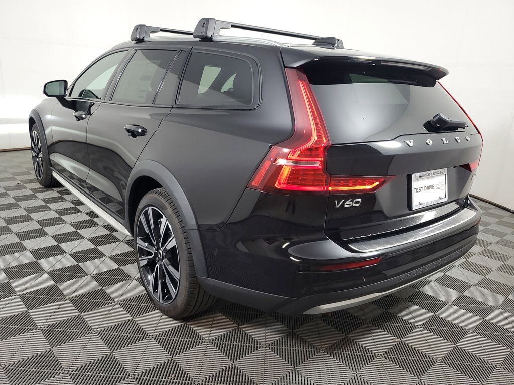 New 2026 Volvo V60 Cross Country B5 Ultra Wagon