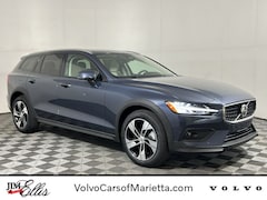 2026 Volvo V60 Cross Country B5 Plus Wagon