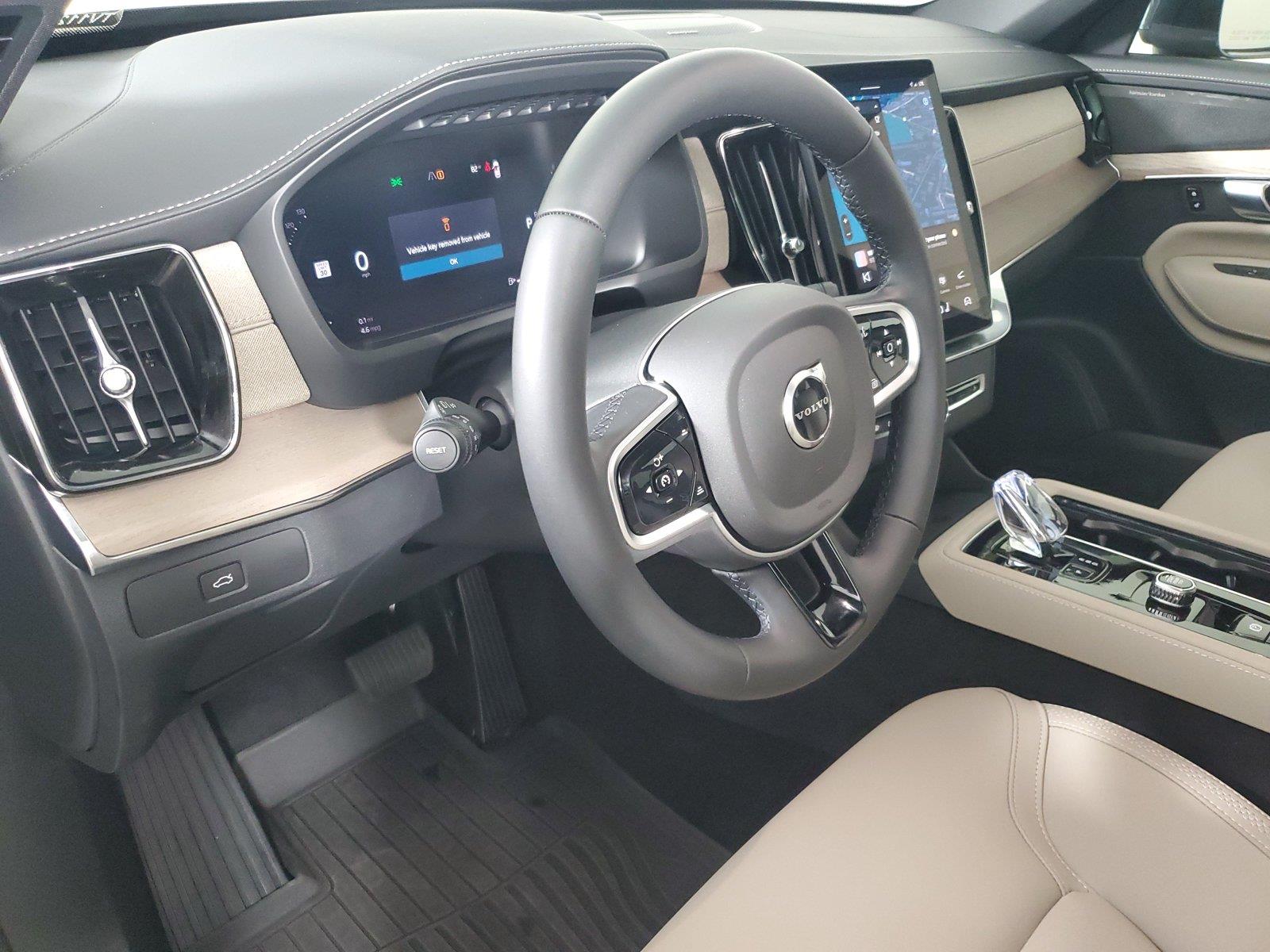 2026 Volvo XC90 Plus - Photo 24