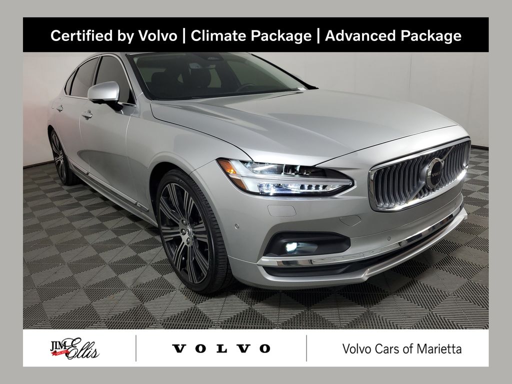 2022 Volvo S90