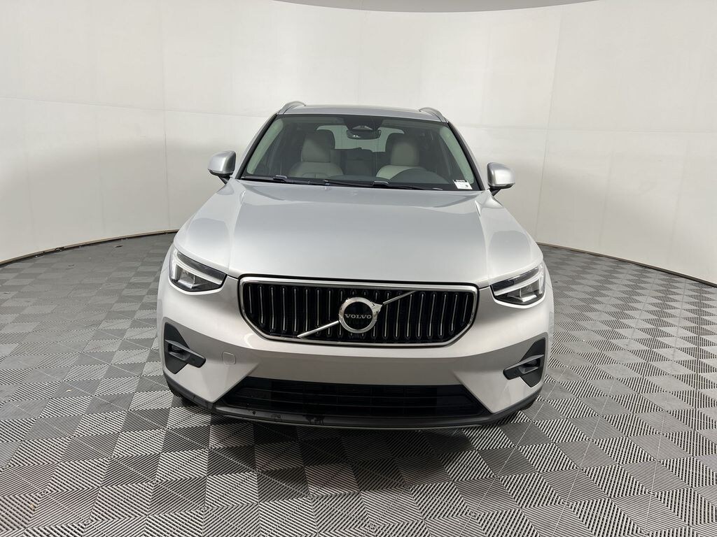 Certified 2023 Volvo XC40 B5 AWD Plus Bright SUV