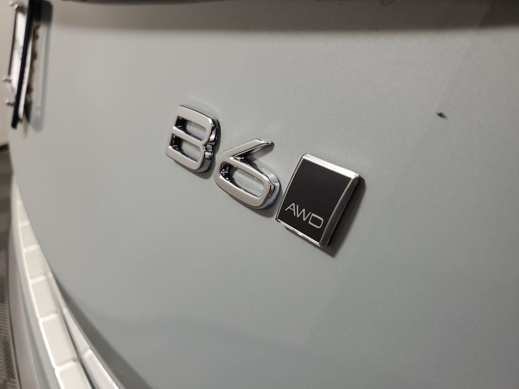 2026 Volvo XC90 Plus - Photo 9