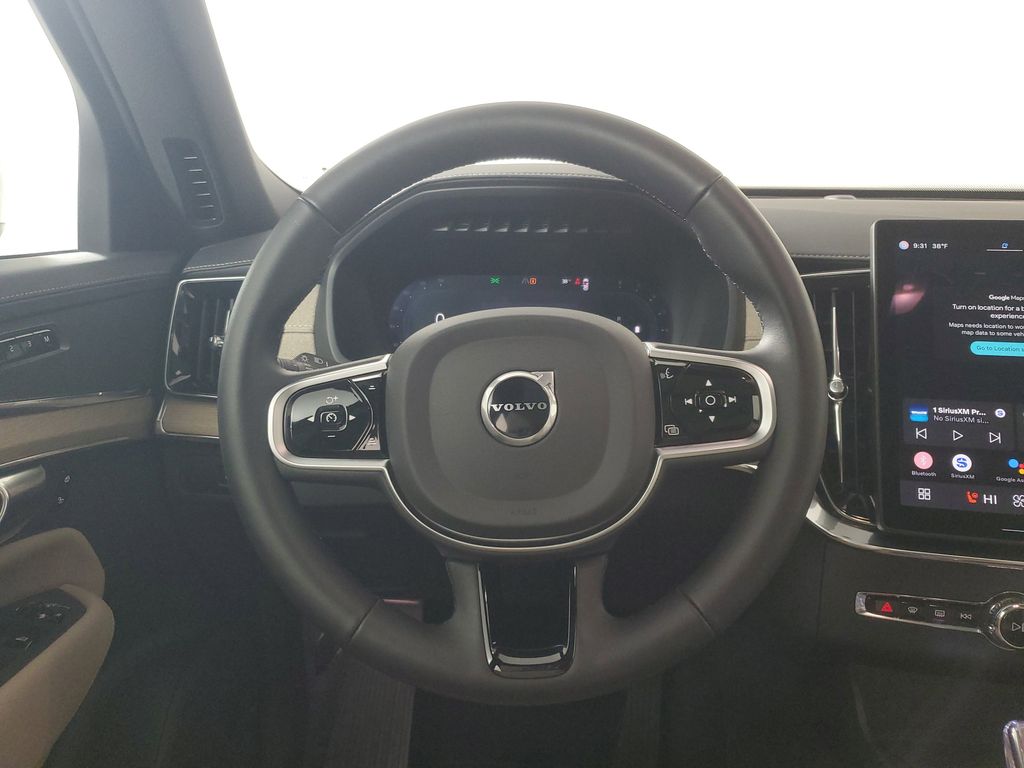 2025 Volvo XC90 Core - Photo 18