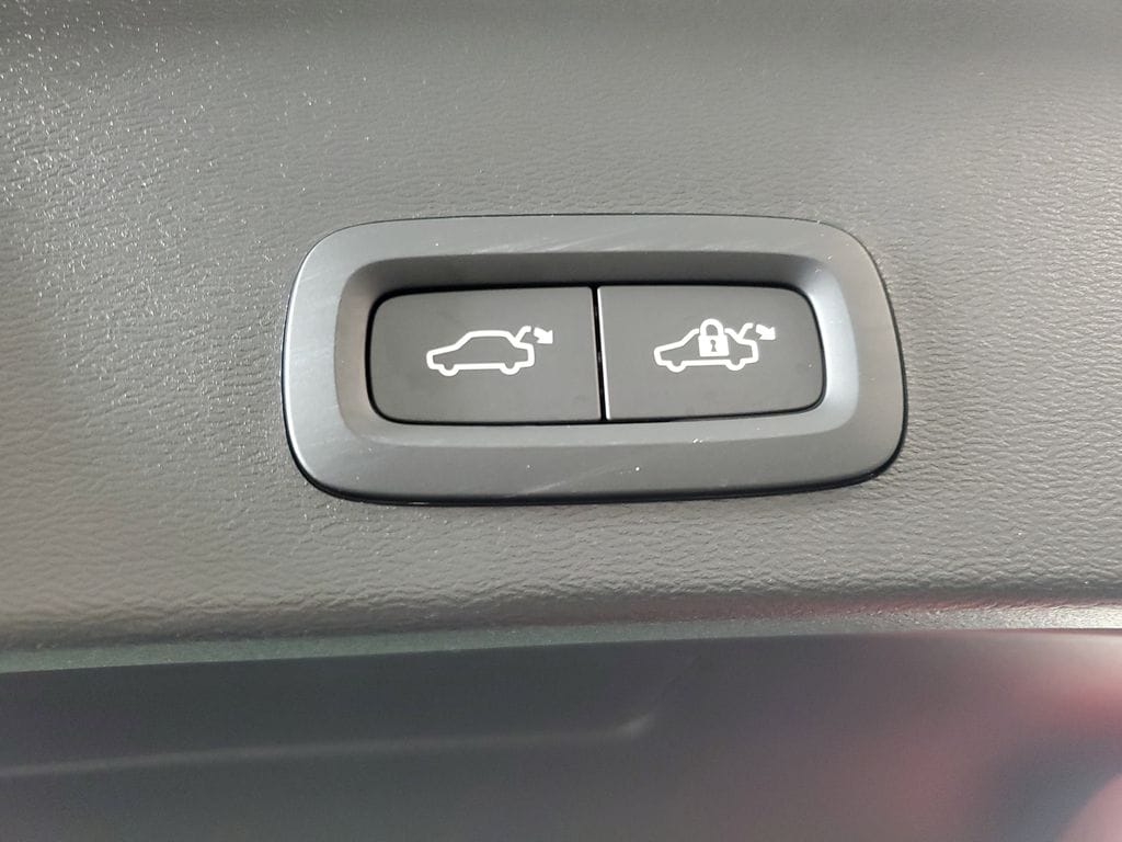 2026 Volvo XC40 Core - Photo 12