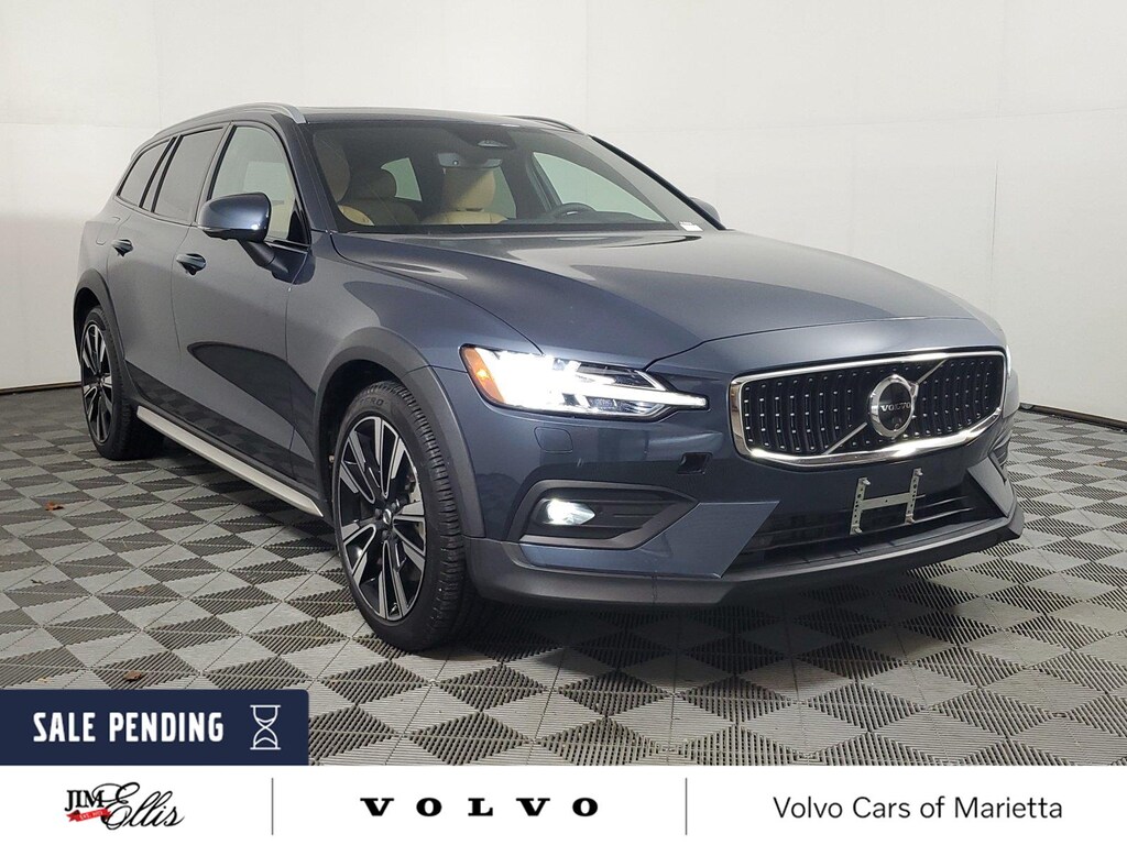 Used 2025 Volvo V60 Cross Country B5 Ultra Wagon