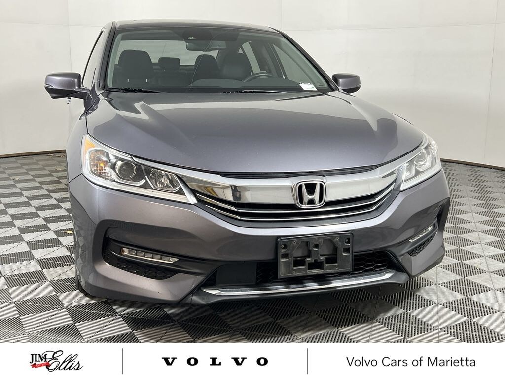 Used 2016 Honda Accord EX-L w/Navi & Honda Sensing Sedan