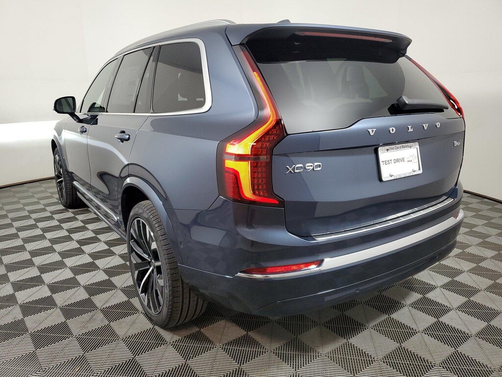 New 2026 Volvo XC90 B6 Plus 7-Seater SUV