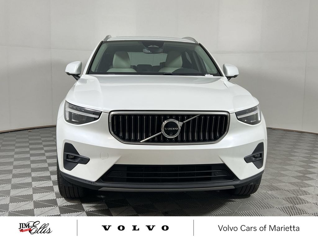 Certified 2024 Volvo XC40 B5 Plus Bright SUV