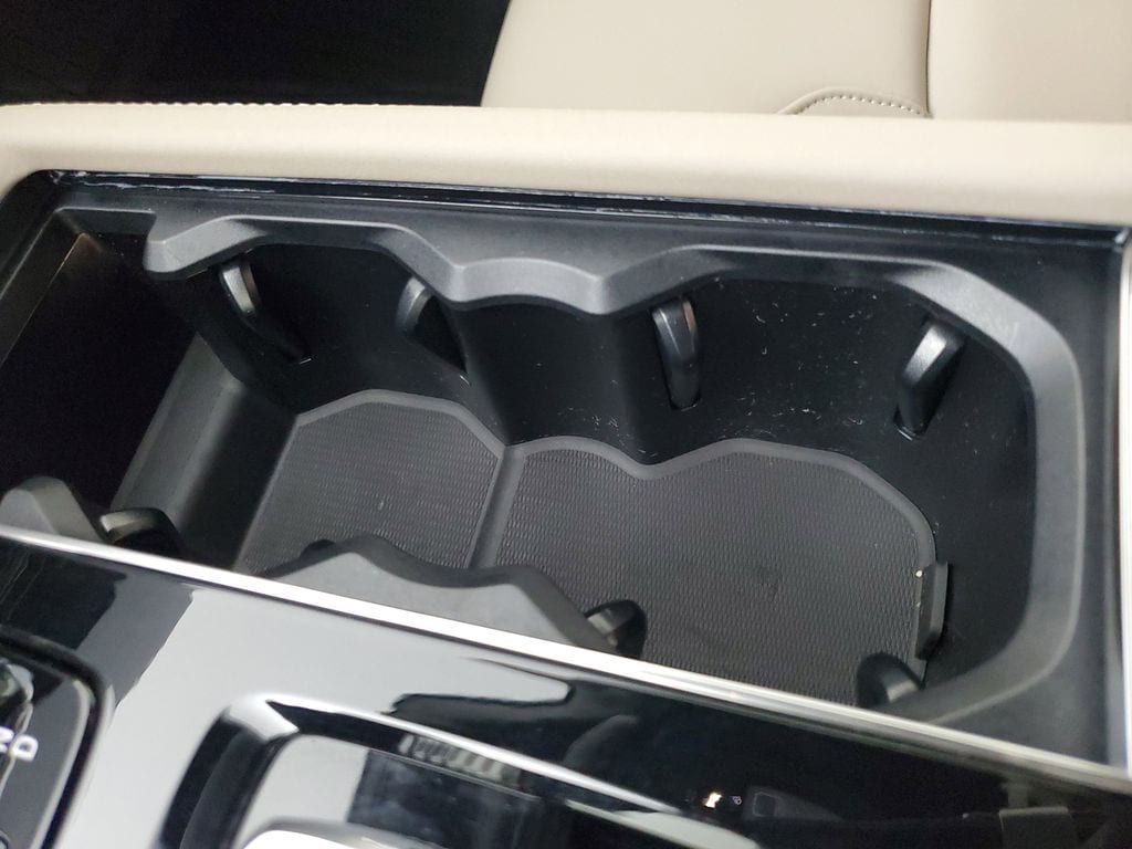 2026 Volvo XC90 Plus - Photo 32