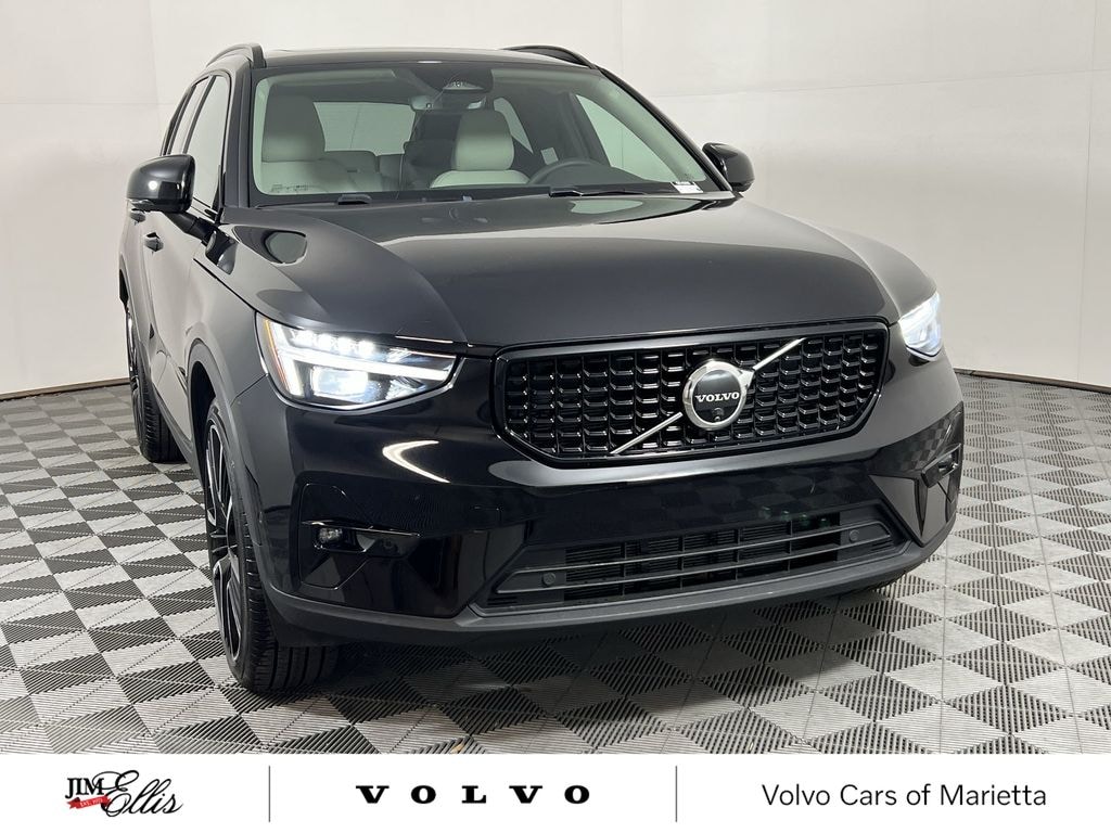 Certified 2025 Volvo XC40 B5 Ultra Dark Theme SUV