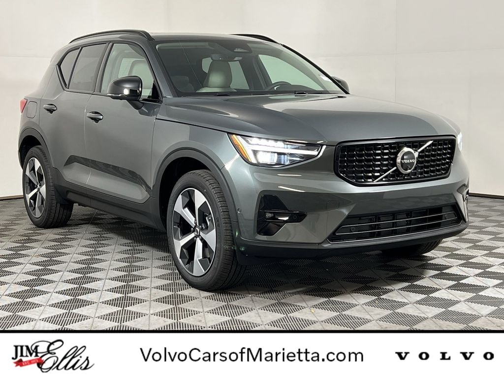 New 2026 Volvo XC40 B5 Plus SUV