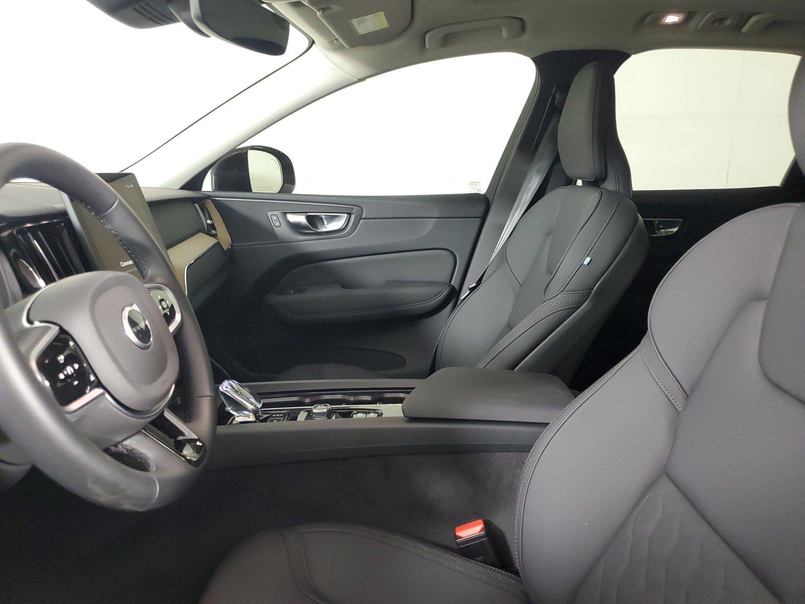 2026 Volvo XC60 Core - Photo 22