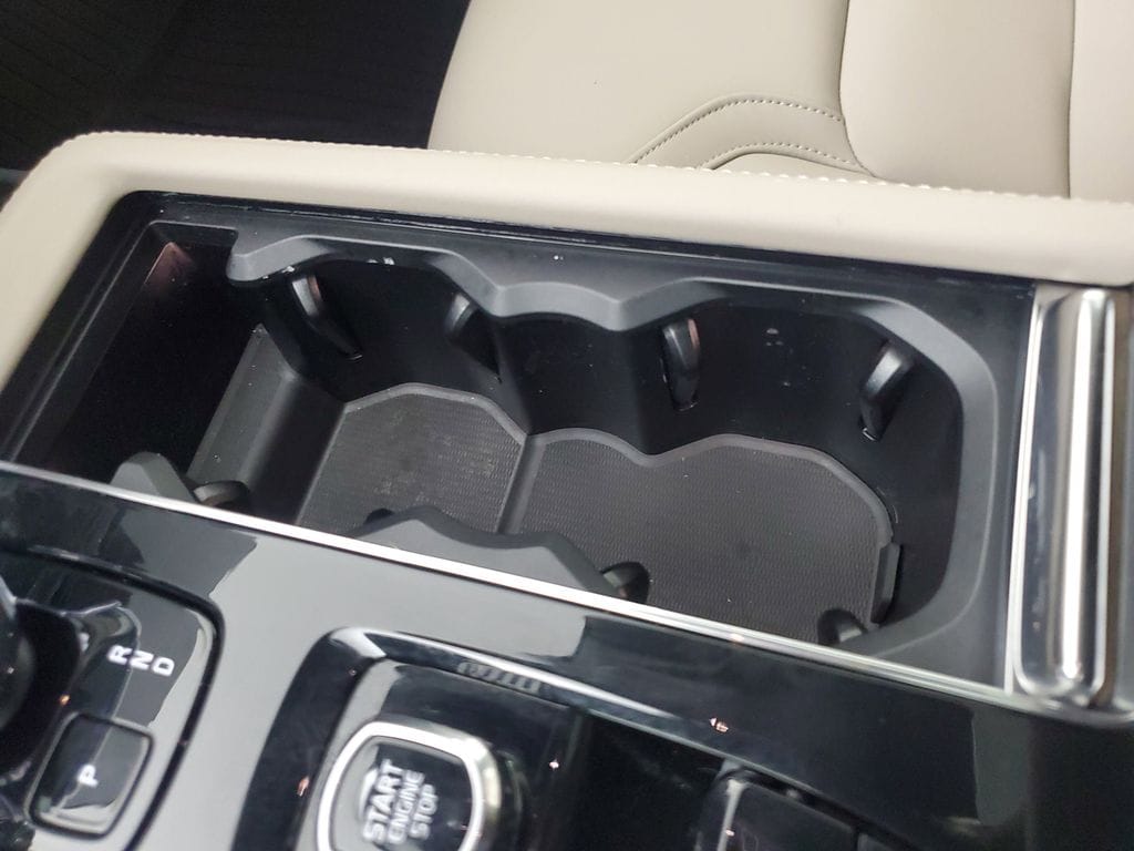 2025 Volvo XC90 Core - Photo 33