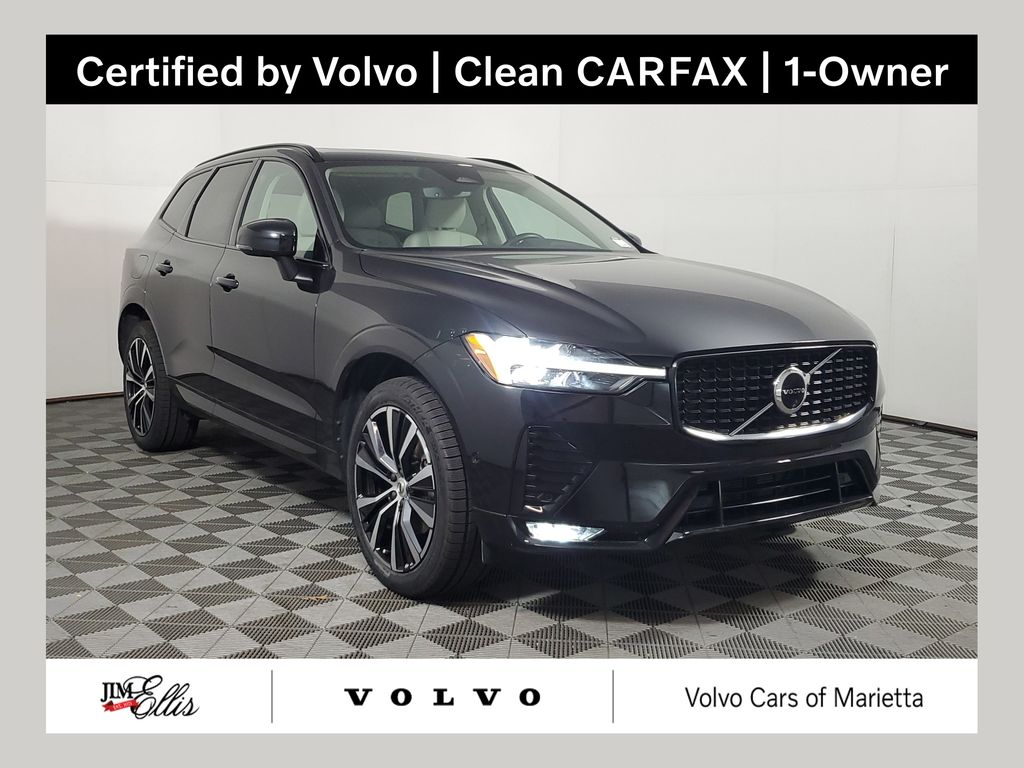 2024 Volvo XC60 B5 Plus Dark Theme AWD's photo