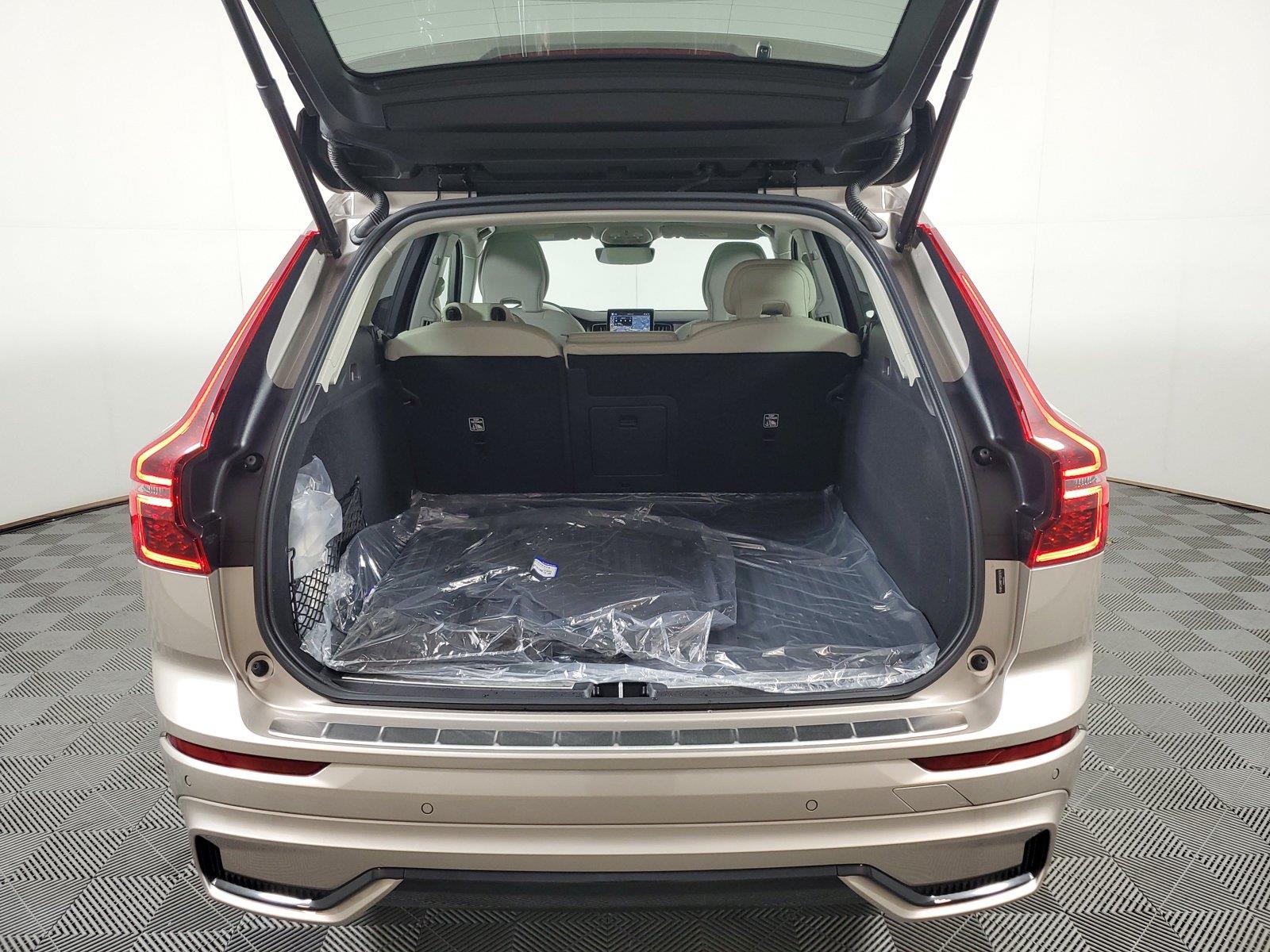 2026 Volvo XC60 Ultra - Photo 9
