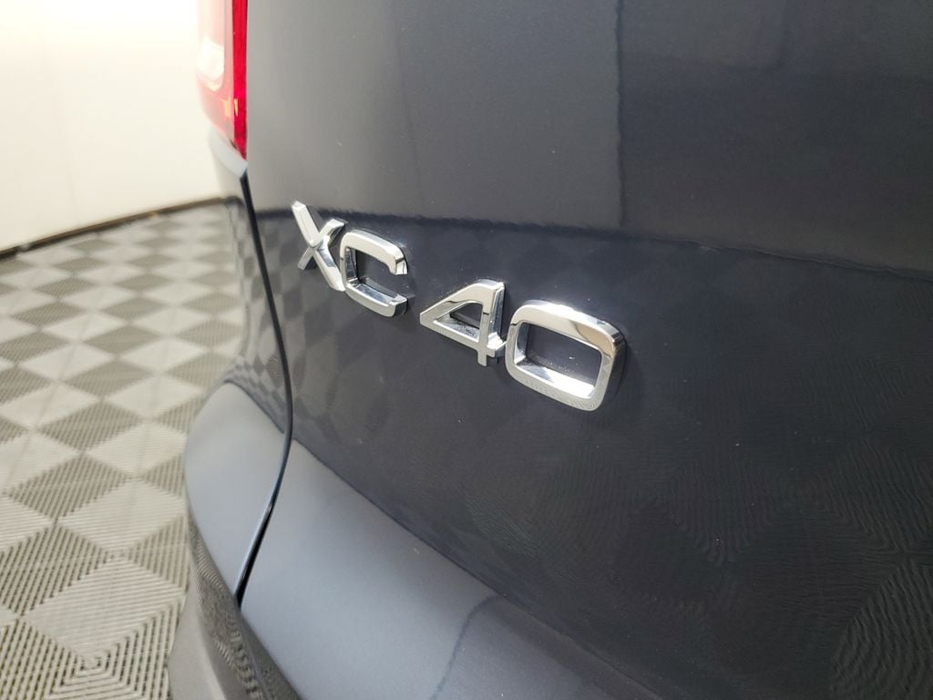2026 Volvo XC40 Core - Photo 10