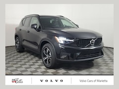 2026 Volvo XC40 B4 Core FWD SUV