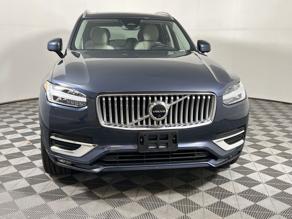 2023 Volvo XC90 AWD Plus photo 3