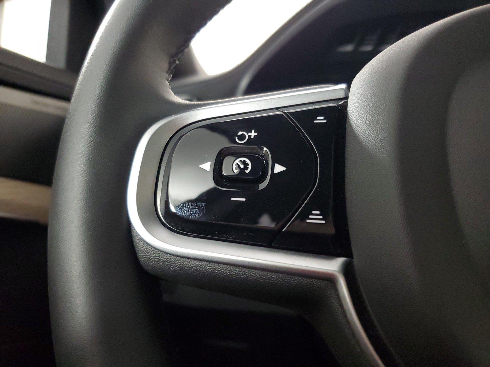 2026 Volvo XC90 Plus - Photo 25