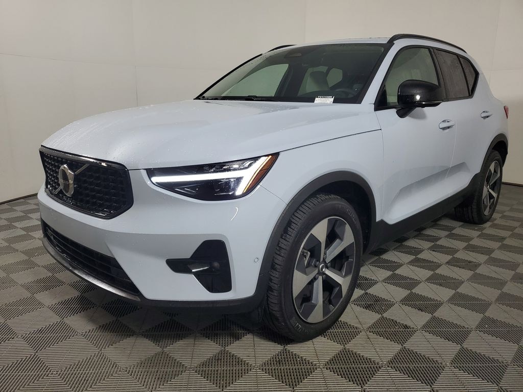 Certified 2026 Volvo XC40 B5 Plus SUV