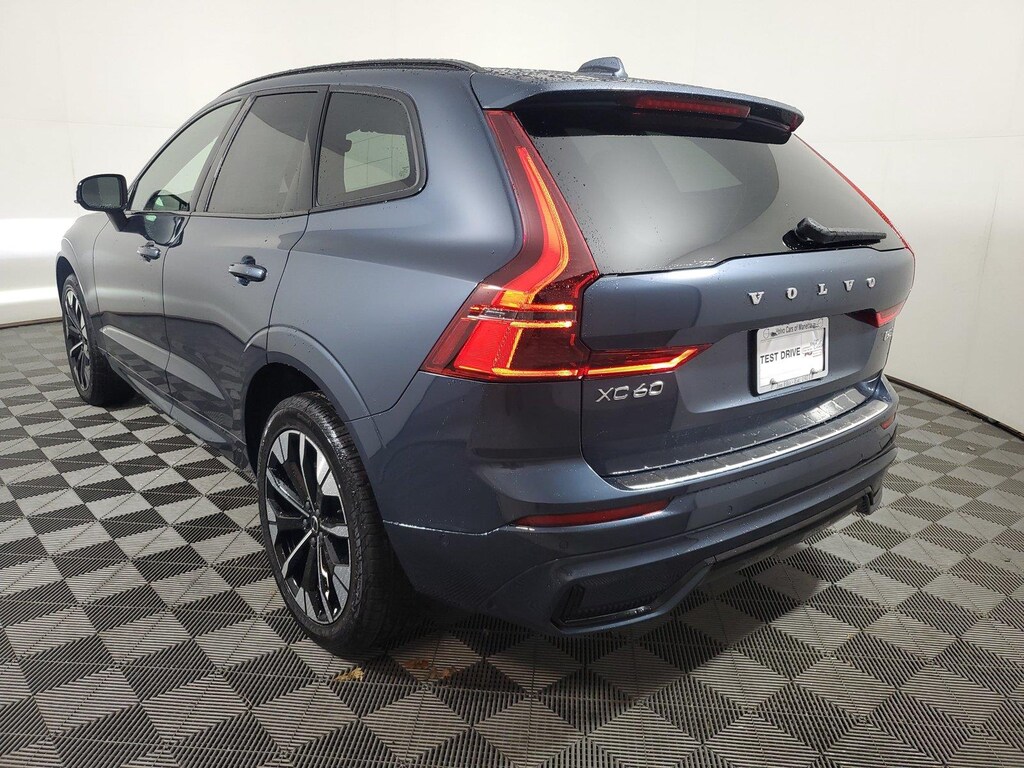 New 2026 Volvo XC60 B5 Plus SUV