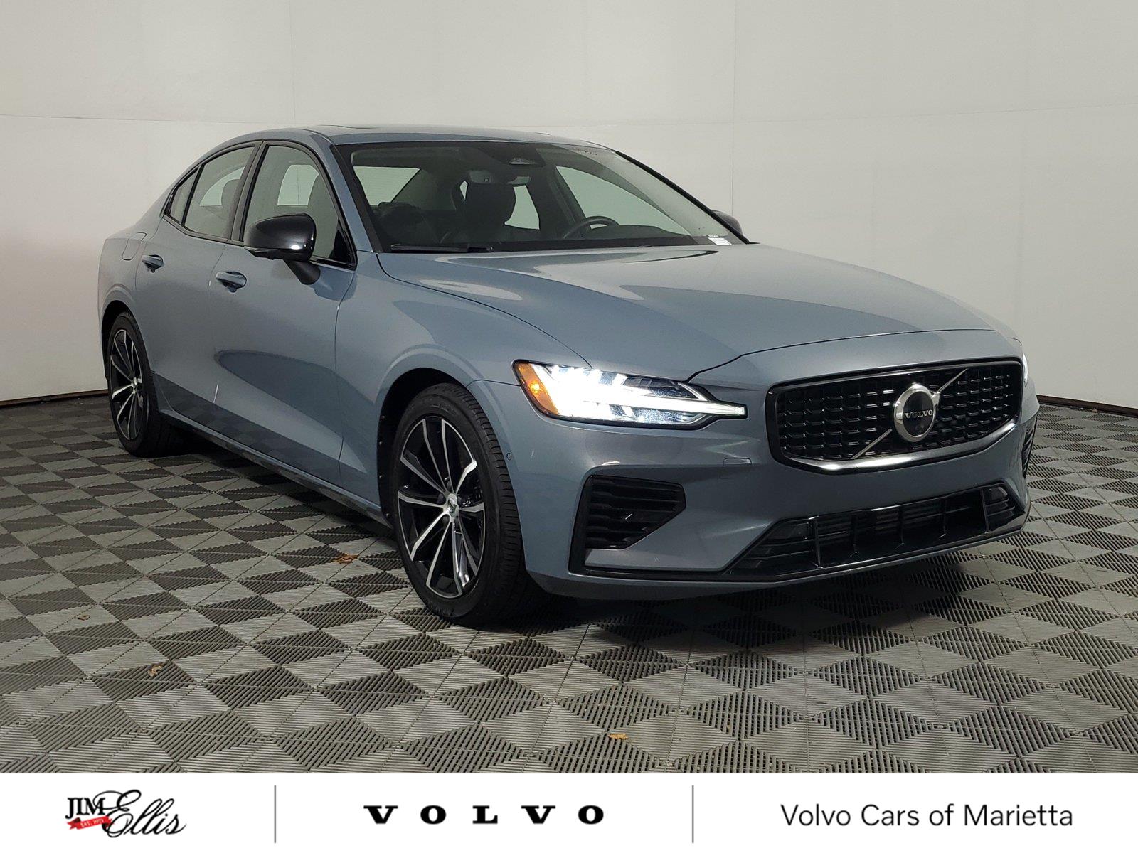 2023 Volvo S60 Recharge Plug-In Hybrid