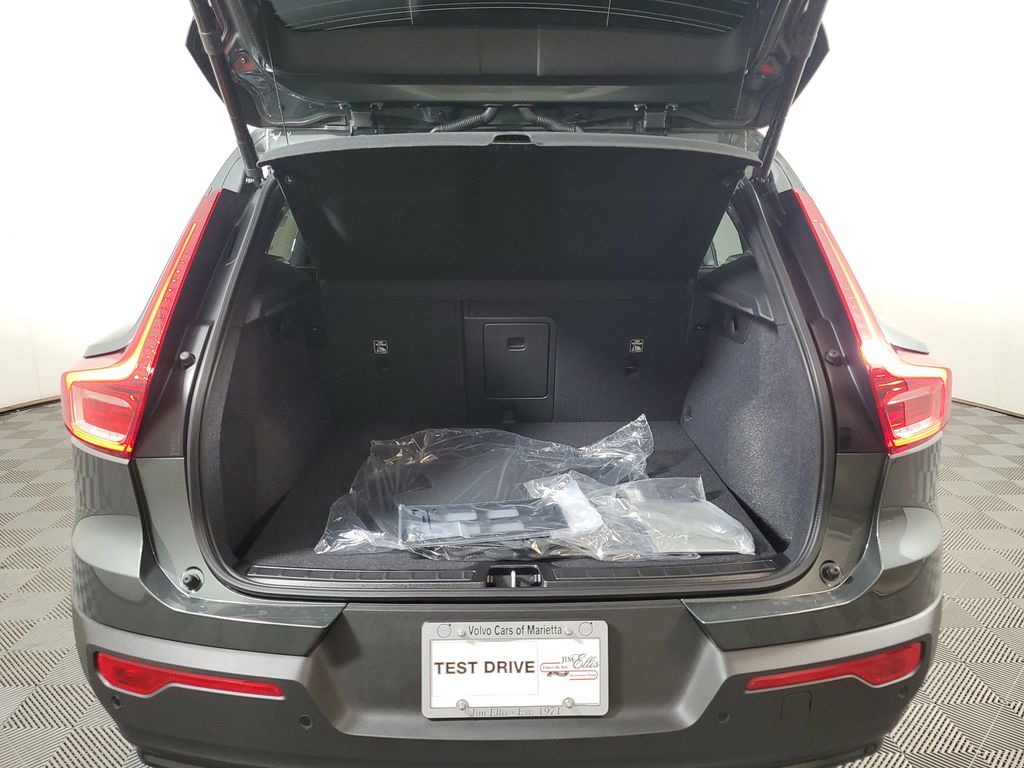 Used 2026 Volvo XC40 For Sale at Volvo Cars Mall of Georgia | VIN