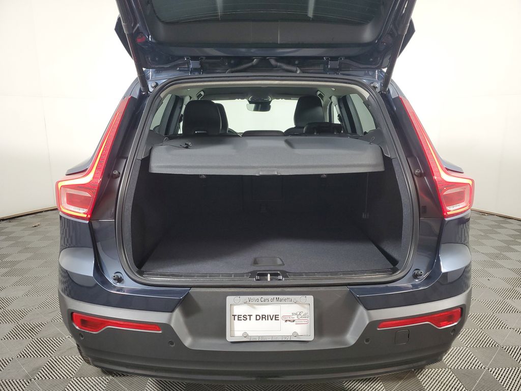 2026 Volvo XC40 Core - Photo 11