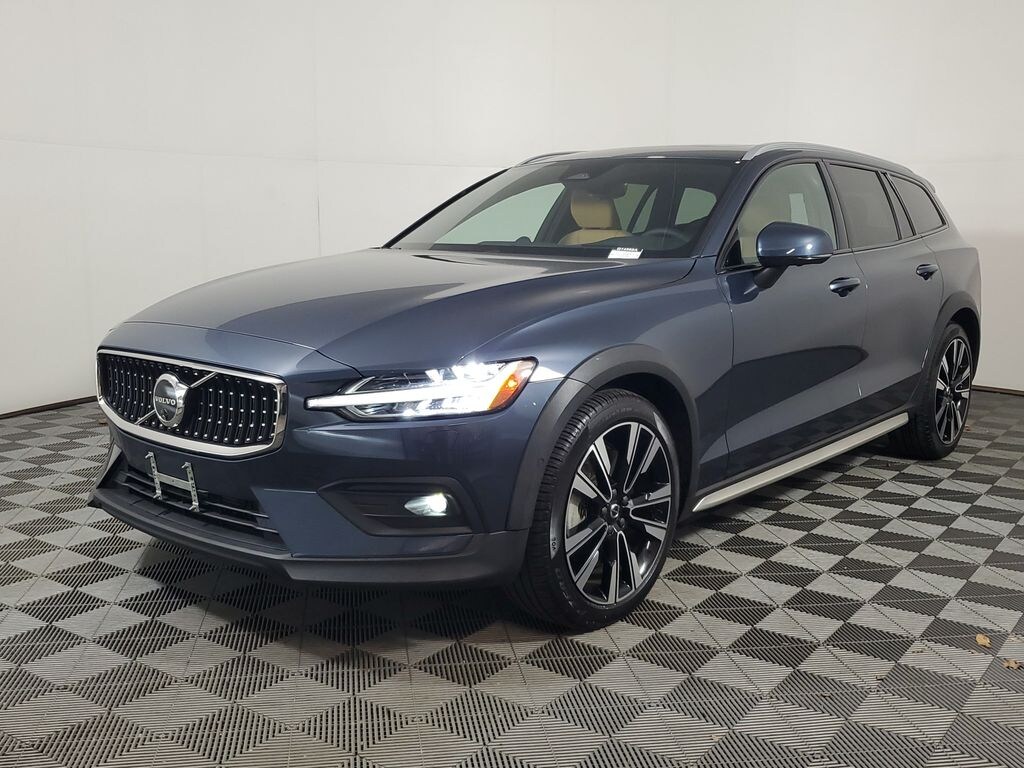 Used 2025 Volvo V60 Cross Country B5 Ultra Wagon