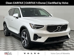 2025 Volvo XC40 B5 Plus Bright Theme SUV