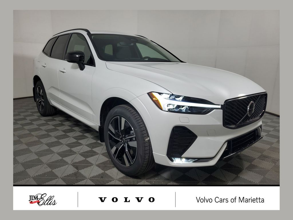 2026 Volvo XC60 B5 Core Dark AWD's photo