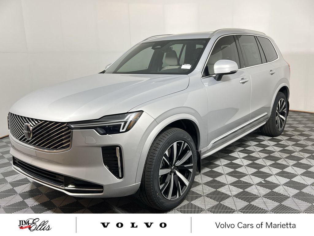 2025 Volvo XC90 Core photo 3